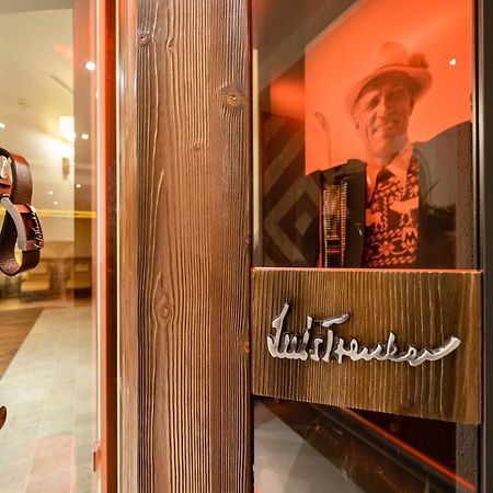 Hotel Jaegerhof Майрхофен Экстерьер фото