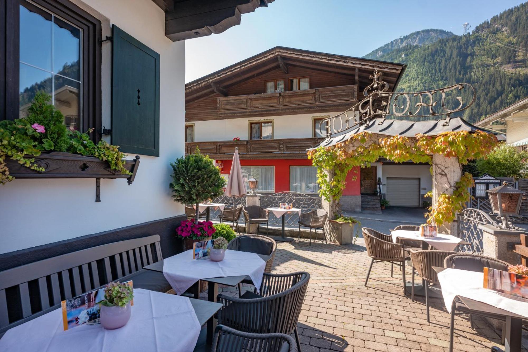 Hotel Jaegerhof Майрхофен Экстерьер фото