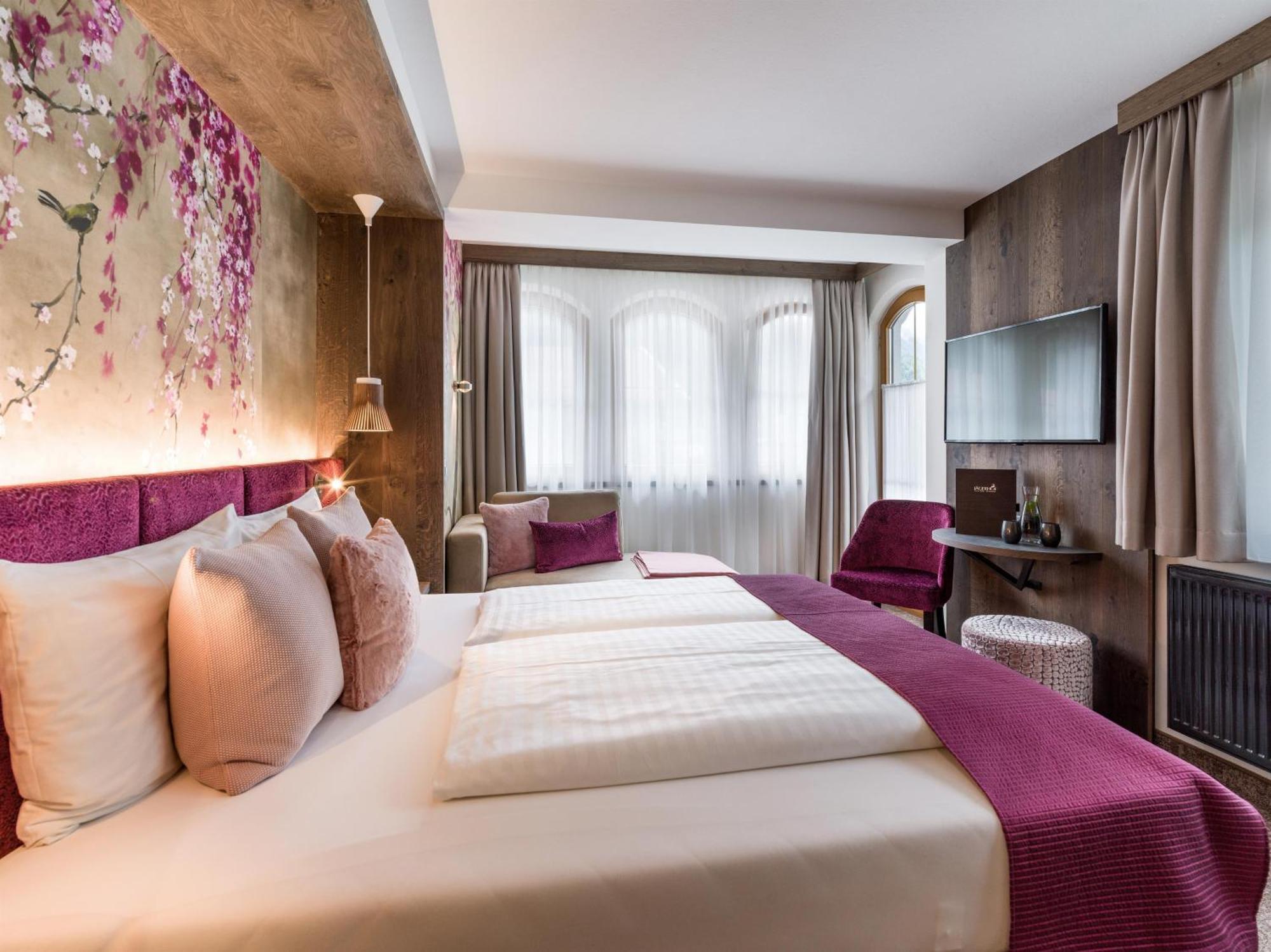 Hotel Jaegerhof Майрхофен Экстерьер фото