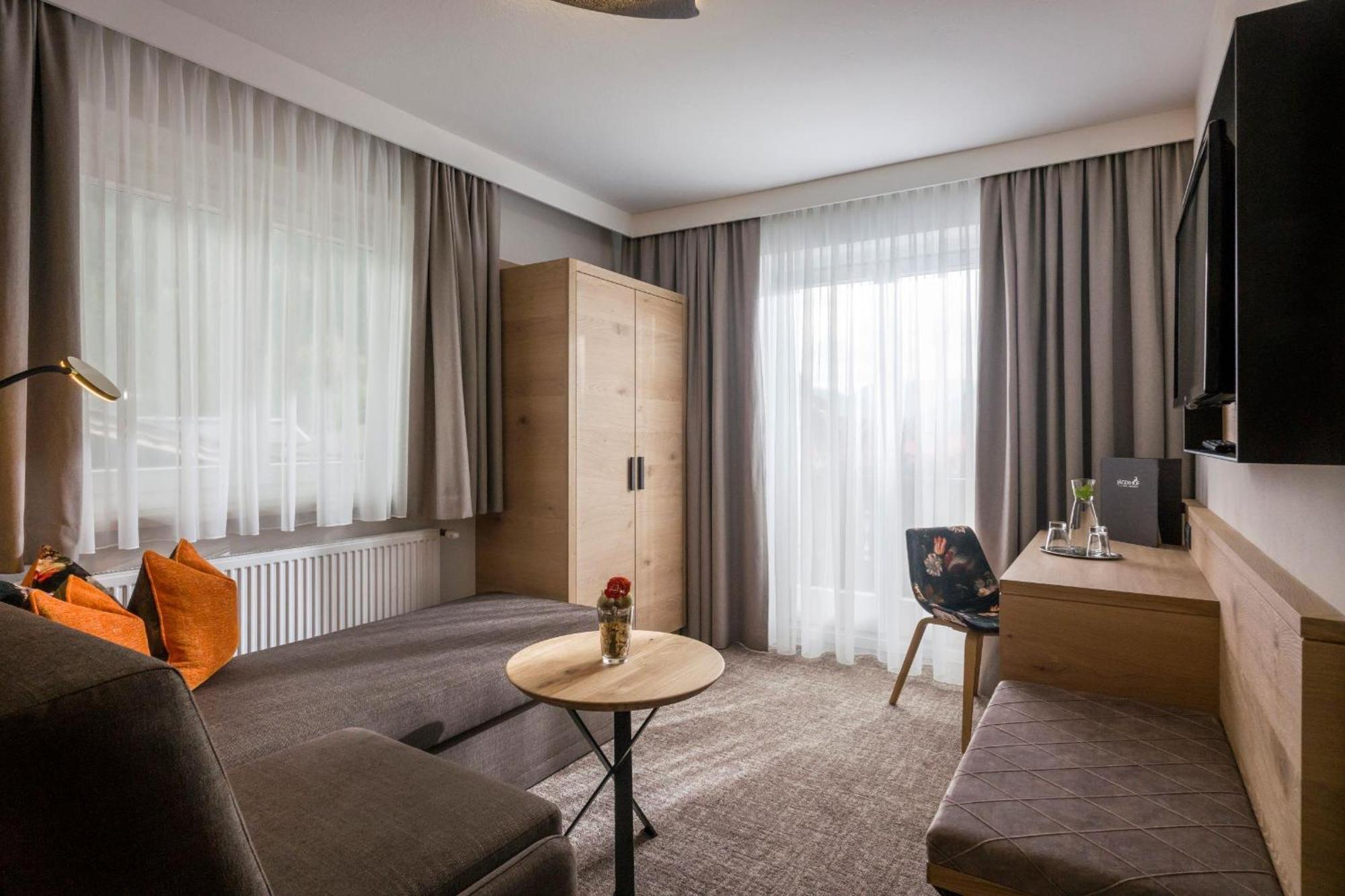 Hotel Jaegerhof Майрхофен Экстерьер фото
